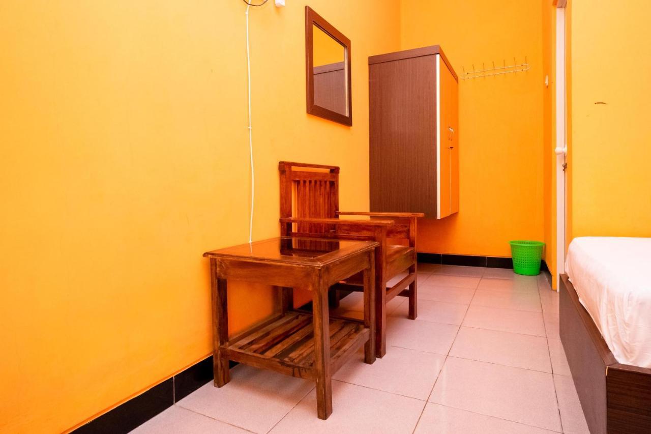 Отель Koolkost Syariah Near Transmart Tegal Экстерьер фото